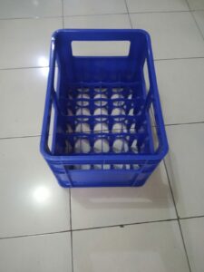KERANJANG BOTOL RABBIT 8006 / KRAT / BOX PETI PLASTIK ISI 24 BOTOL: Solusi Terbaik Penyimpanan dan Distribusi Botol Minuman Industri