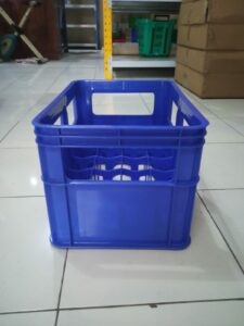 KERANJANG BOTOL RABBIT 8006 / KRAT / BOX PETI PLASTIK ISI 24 BOTOL: Solusi Terbaik Penyimpanan dan Distribusi Botol Minuman Industri