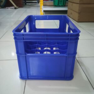 KERANJANG PETI BOTOL INDUSTRI RABBIT TIPE 8006 (4) KERANJANG BOTOL RABBIT 8006 / KRAT / BOX PETI PLASTIK ISI 24 BOTOL: Solusi Terbaik Penyimpanan dan Distribusi Botol Minuman Industri