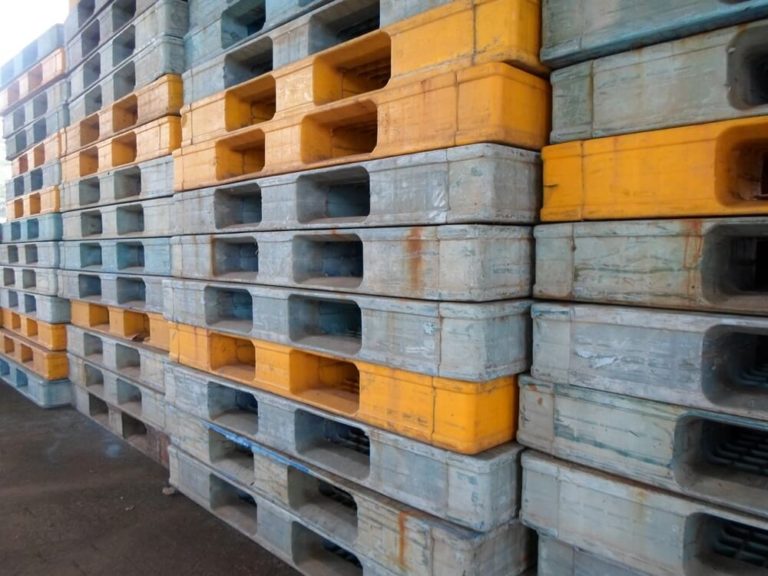 pallet plastik bekas