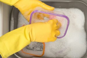Cara Membersihkan Bahan Plastik Yang Sudah Menguning