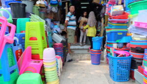 TOKO GROSIR PERABOT PLASTIK TERDEKAT
