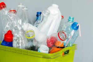 Plastik: Pengertian, Jenis, Sifat, Aplikasi, Kelebihan, dan Kekurangan