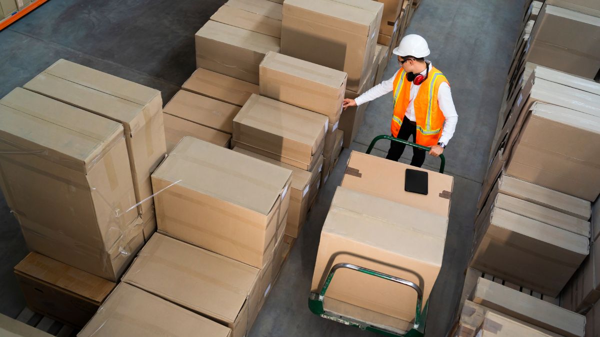Supervisor Logistik: Kunci Kesuksesan dalam Manajemen Rantai Pasok