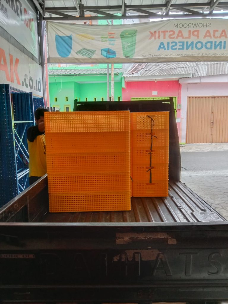 Box Container Plastik Industri Rabbit 7303 ke Kupang - NTT - Nusa Tenggara Timur