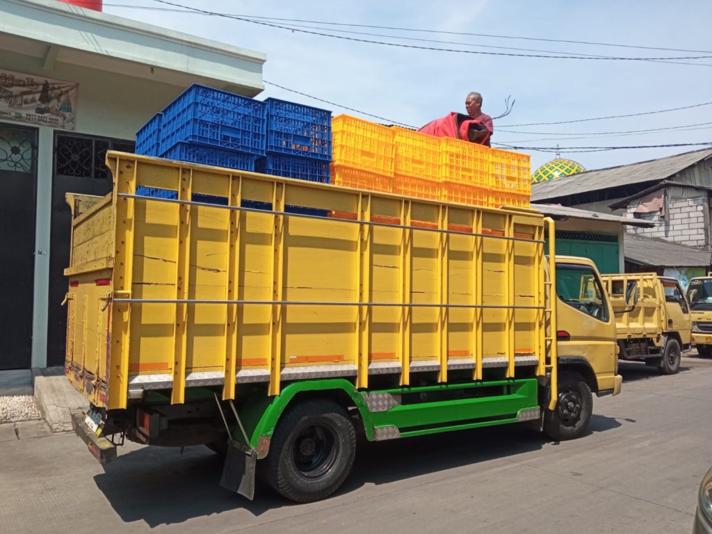 BOX CONTAINER PLASTIK INDUSTRI RABBIT, KIRIM KE JAKARTA UTARA OLEH TIM RAJA PLASTIK INDONESIA