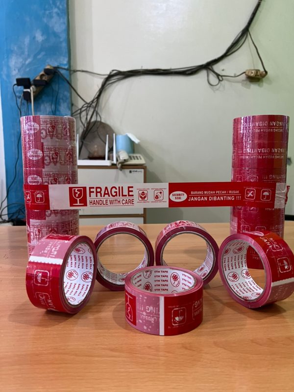LAKBAN TAPE PLASTIK FRAGILE YTH