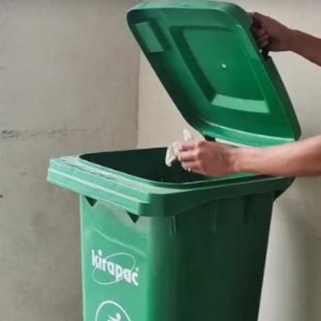 TEMPAT SAMPAH BESAR PLASTIK 120 LITER KIRAPAC KLX 9120 DUSTBIN: Solusi Tempat Sampah Outdoor Praktis, Kuat & Tahan Lama