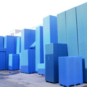 PALLET PLASTIK BARU WARNA BIRU LINHUI 1210 NESTABLE 120x100x14 CM | RAJA PLASTIK INDONESIA